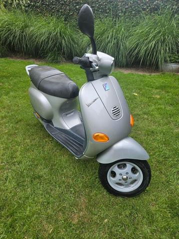 Piaggio Vespa ET2 beschikbaar voor biedingen