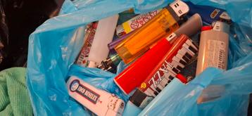 zak met aanstekers +/- 20 stuks beschikbaar voor biedingen