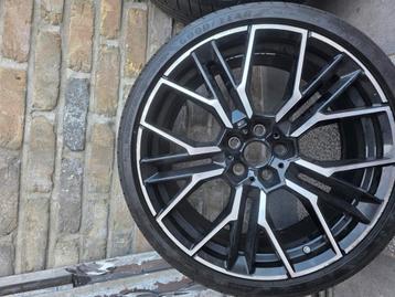 Jante original bmw modèle m pour série 8 20 pouces  beschikbaar voor biedingen