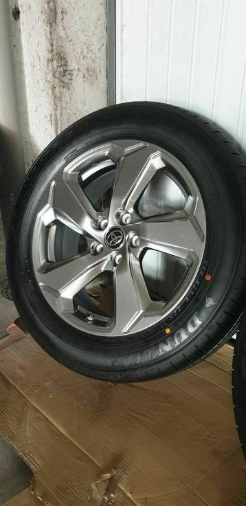 Originele velgen en banden TOYOTA RAV4  beschikbaar voor biedingen