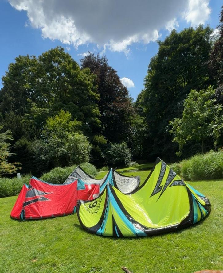 Naish pivot 7, 9 en 12   (2023 en 2024), Sports nautiques & Bateaux, Kitesurf, Comme neuf, Kite, Enlèvement