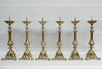 Zes zware antieke koperen altaarkandelaars, Ophalen