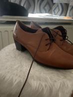 Bruine vintage hakjes tamaris M38, Tamaris, Ophalen, Gedragen