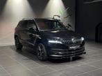 Skoda Karoq 1.5 TSI 110kW DSG7 Sportline MAXTONDESIGN | SFEE, Auto's, Stof, Gebruikt, 4 cilinders, Elektrische ramen