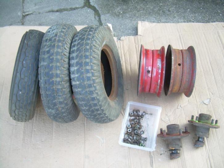 3banden16x4-6 ply, 4 banden215/65R16, 2 banden 205/65R15, Zakelijke goederen, Landbouw | Onderdelen | Banden, Velgen en Assen