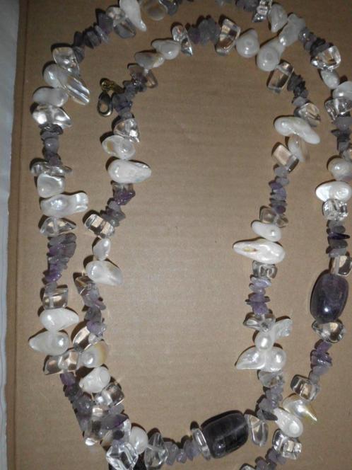 lange halsketting m schelpjes/ amethist / bergkristal, Bijoux, Sacs & Beauté, Colliers, Enlèvement
