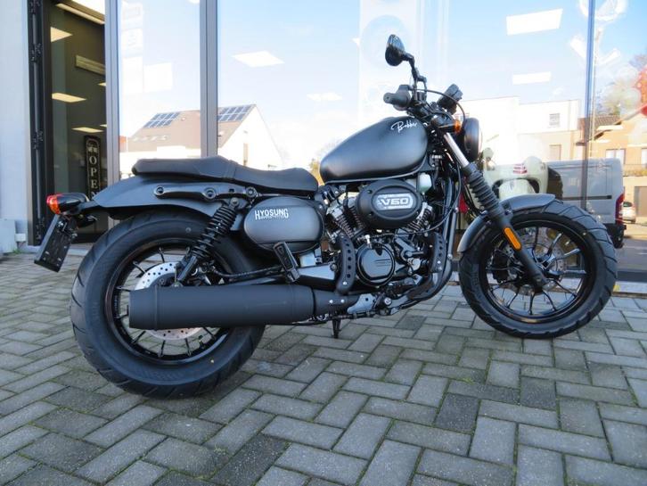 Hyosung Bobber 300cc Fall Sale, Motoren, Motoren | Hyosung, Bedrijf, Overig, 12 t/m 35 kW, 2 cilinders, Minimaal motorrijbewijs A2