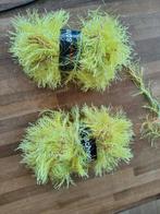 2 bolletjes speciaal scheepjes garen, Hobby en Vrije tijd, Ophalen of Verzenden, Zo goed als nieuw