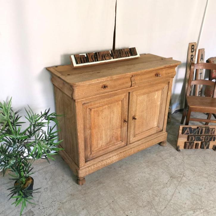 antieke Louis Philippe dressoir in geloogde eik B 125 H 102, Antiek en Kunst, Antiek | Meubels | Kasten, Ophalen