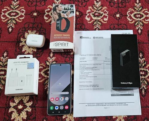 Samsung galaxy Z flip 6 5g , 256gb, bijna nieuw met garantie, Telecommunicatie, Mobiele telefoons | Samsung, Zo goed als nieuw