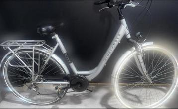 Stijlvolle Highlander Damesfiets in Zilvergrijs beschikbaar voor biedingen