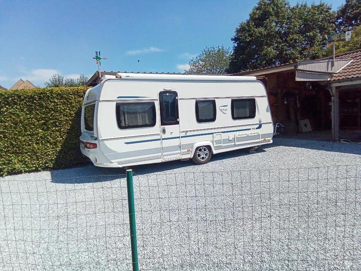 caravan Fendt Opal 515, Caravanes & Camping, Caravanes, Particulier, jusqu'à 4, 1500 - 2000 kg, Banquette en rond, Fendt, 2 lits séparés
