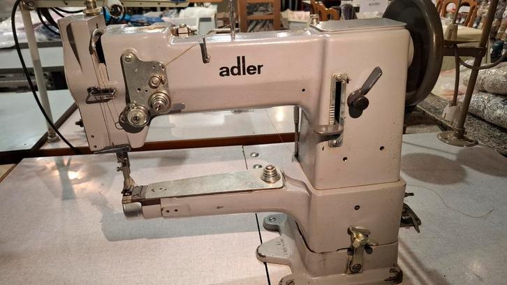 Machine à coudre en cuir Adler 69 -373 à bras libre, Hobby & Loisirs créatifs, Machines à coudre & Accessoires, Enlèvement