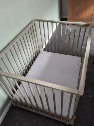 Park avec matelas assorti, Enlèvement, Comme neuf, Carré, Réglable en hauteur