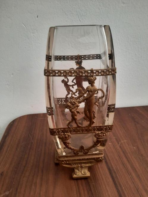 Vase en cristal de Baccarat monté en bronze doré, Antiquités & Art, Antiquités | Vases, Enlèvement ou Envoi