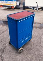 Oldskool gereedschapskar, Ophalen