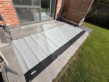 Caravan sunblocker van Thule beschikbaar voor biedingen