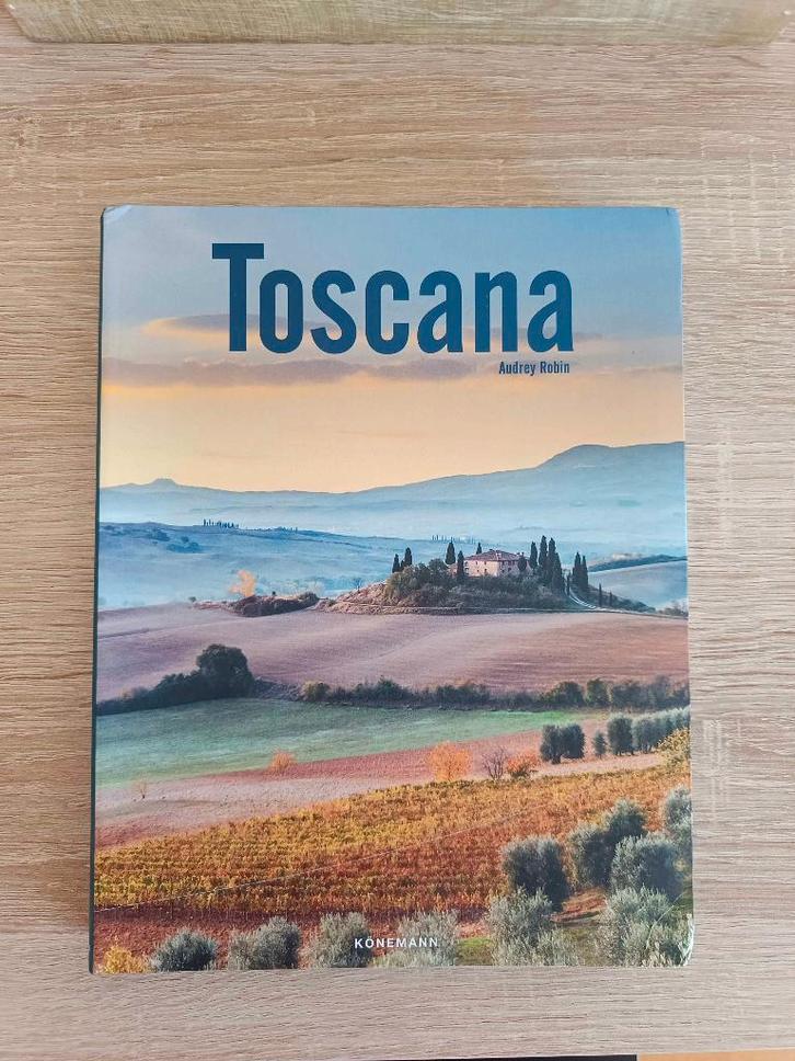 Livre de photos Toscana - Könemann, Audrey Robin, Livres, Art & Culture | Photographie & Design, Utilisé, Photographie général
