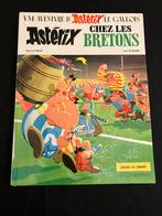 Astérix T8 - Chez les Bretons - Lombard 1968., Boeken, Stripverhalen, Uderzo, Ophalen of Verzenden, Zo goed als nieuw, Eén stripboek