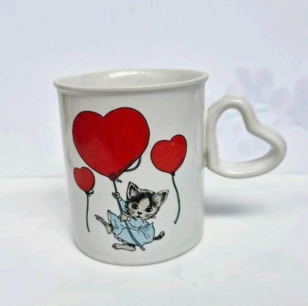 🤍 Tasse Cat & Hearts, Maison & Meubles, Cuisine | Vaisselle, Comme neuf, Tasse(s) et/ou soucoupe(s), Autres styles, Porcelaine