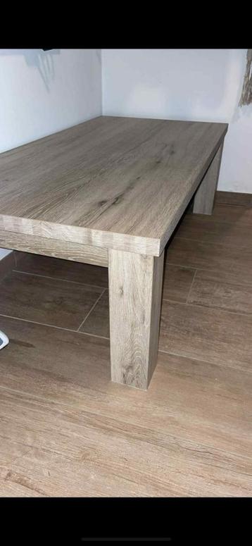 Salontafel beschikbaar voor biedingen