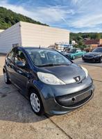 Peugeot 107 1.0i Trendy, 4 zetels, Stof, 50 kW, Zwart