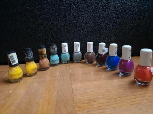 Vernis à ongles MyColour - mini SinfulColors, Handtassen en Accessoires, Uiterlijk | Cosmetica en Make-up, Nieuw, Make-up, Handen en Nagels