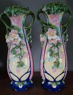 Magnifique paire de vase en barbotine, Antiek en Kunst, Antiek | Vazen, Ophalen of Verzenden