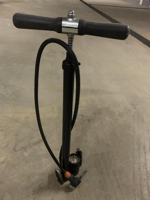 Rennkompressor fietspomp 9121 (ZWART), Fietsen en Brommers, Fietsaccessoires | Fietspompen, Gebruikt, Drukmeter, Ophalen of Verzenden