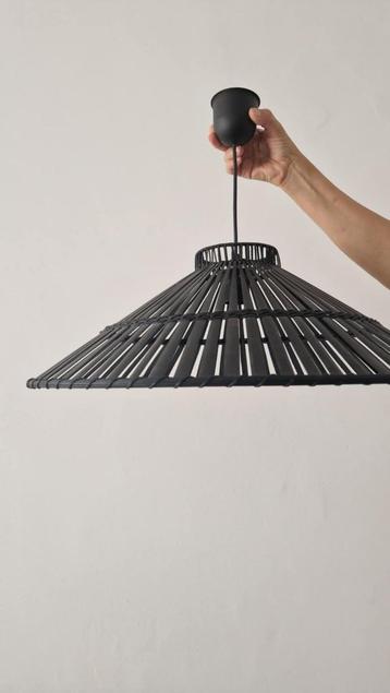 Suspension en Bambou noir 58cm beschikbaar voor biedingen