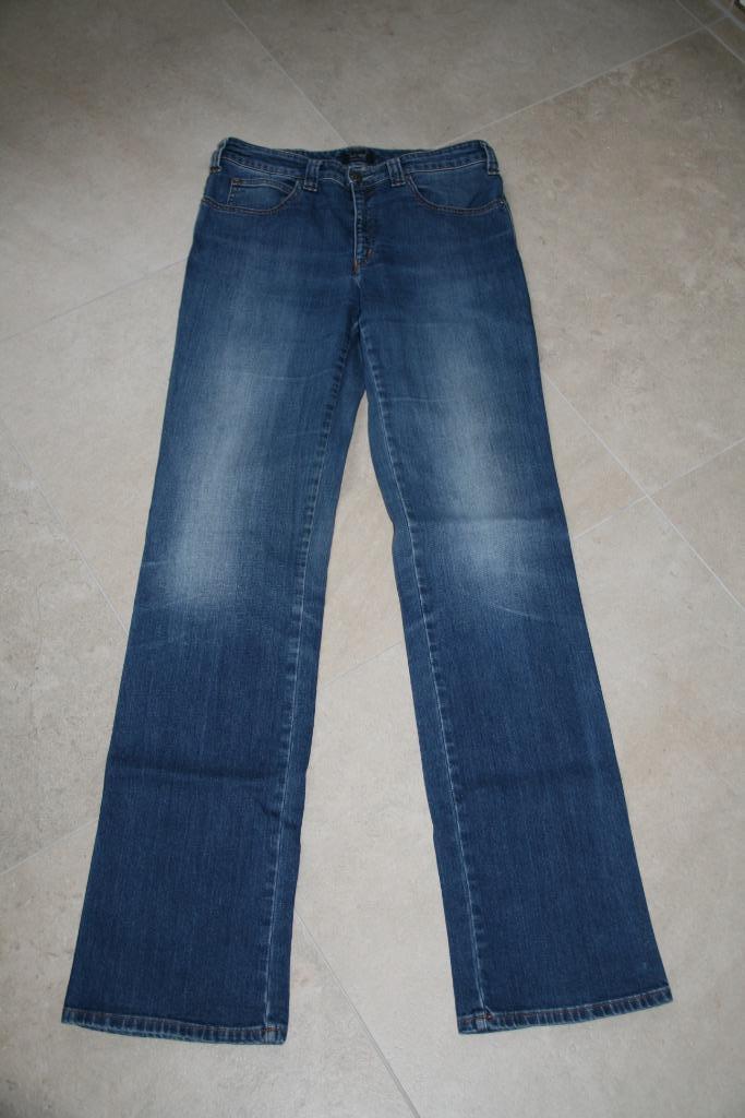 Armani Jeans broek, mode J18 maat 31, Kleding | Dames, Spijkerbroeken en Jeans, Zo goed als nieuw, Blauw, Ophalen of Verzenden