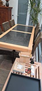 Moderne tafel met granieten blad en stoelen, Ophalen