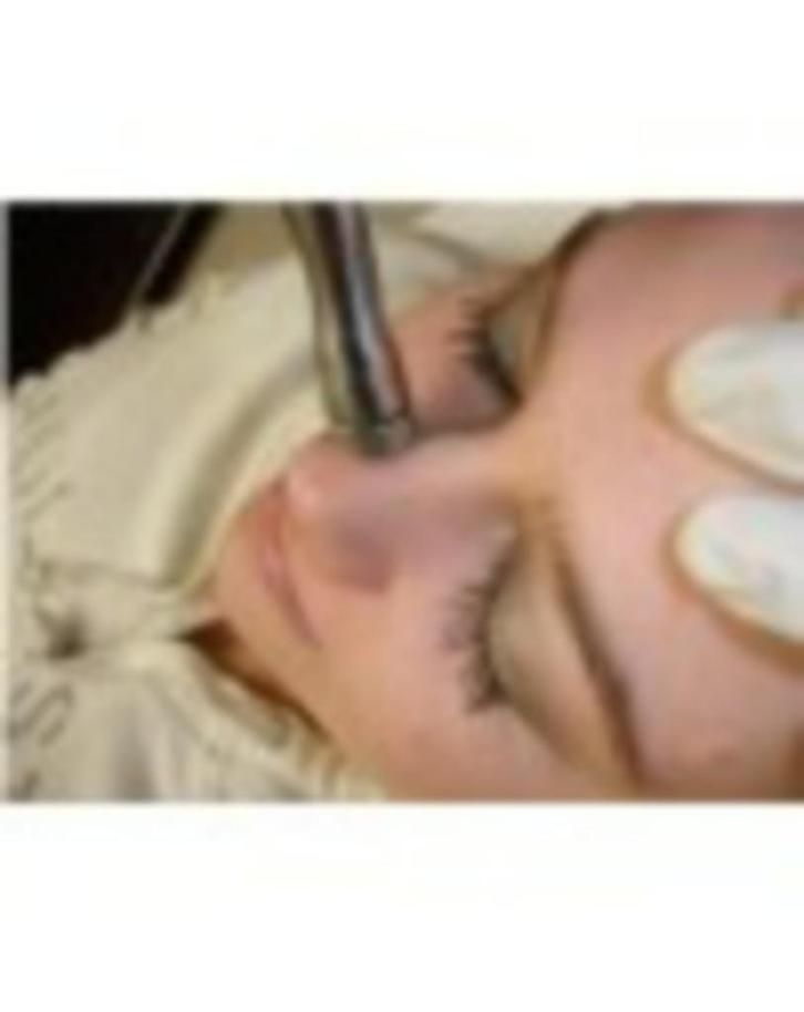 Appareil microdermabraison neuf Dermopro emballé, Handtassen en Accessoires, Uiterlijk | Gezichtsverzorging, Nieuw, Verzorging