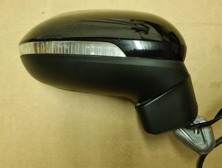 Passat B8 Spiegel passat b8 buitenspiegel rechts, Auto-onderdelen, Spiegels, Volkswagen, Gebruikt, Ophalen of Verzenden