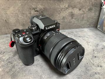 Lumix S5 II met extra batterij beschikbaar voor biedingen