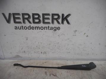 RUITENWISSERARM RECHTS VOOR Volvo 940 I Estate beschikbaar voor biedingen