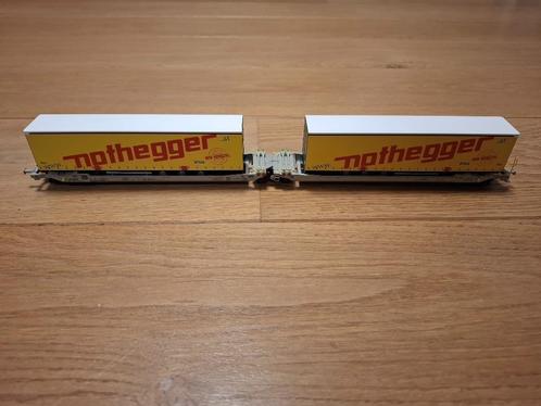 Rocky-Rail 90336 - wagon articulé + semi-remorques Nothegger, Hobby en Vrije tijd, Modeltreinen | H0, Zo goed als nieuw, Wagon