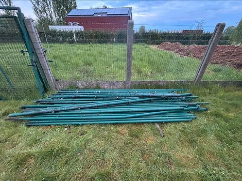 41 groene bekaertpalen - afsluiting, Tuin en Terras, Tuinhekken en Hekwerk, Gebruikt, Gaashekwerk, IJzer, Ophalen