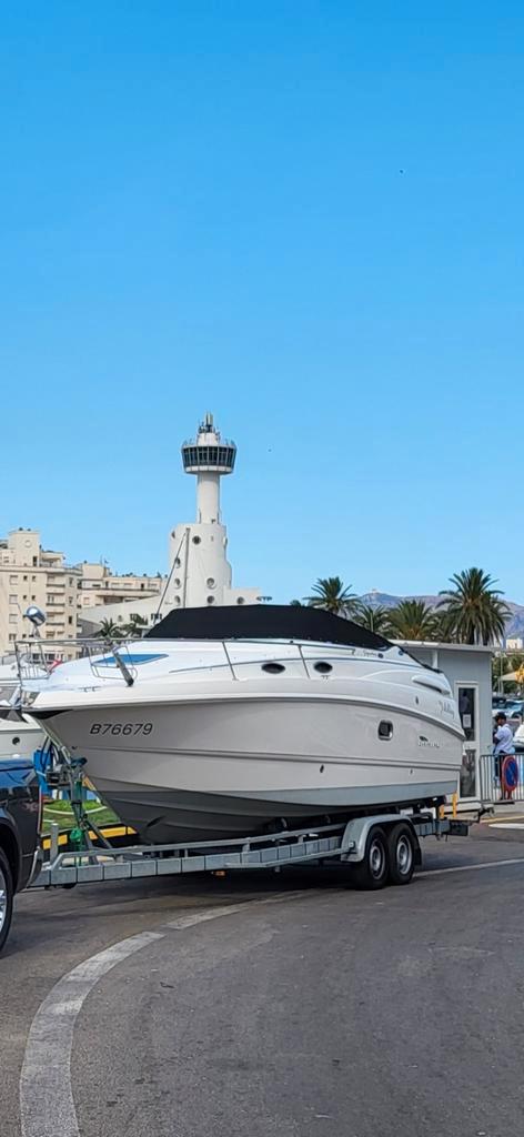 Chaparral 240 signature sportcruiser, Watersport en Boten, Motorboten en Motorjachten, Zo goed als nieuw, Benzine, Ophalen