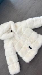 Veste en fourrure a capuche blanche, Enlèvement ou Envoi, Neuf, Taille 38/40 (M), Blanc