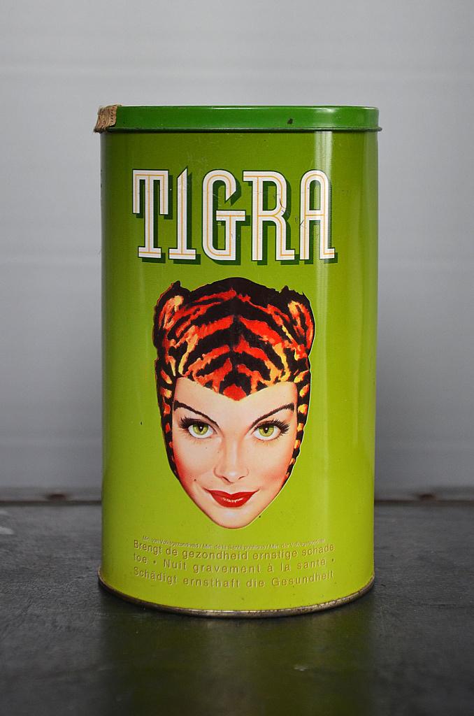 Rond blik Tigra, Collections, Enlèvement ou Envoi, Utilisé, Boite à tabac ou Emballage