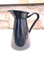 Pichet en émail, Enlèvement