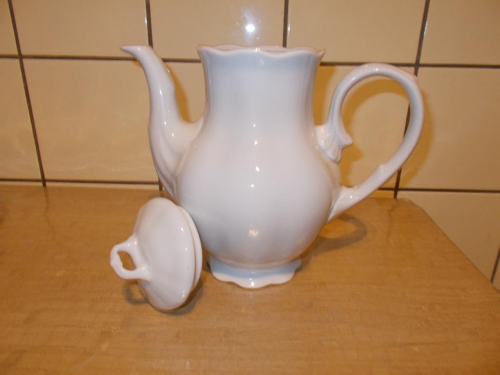 Cafetière en céramique blanche., Maison & Meubles, Cuisine | Vaisselle, Comme neuf, Céramique, Enlèvement, Autres styles