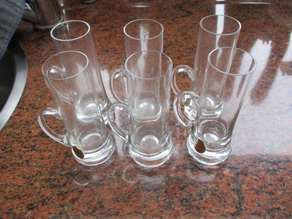 6 jenever glazen met oor "mondgeblazen" Boheme, Collections, Verres & Petits Verres, Enlèvement ou Envoi, Comme neuf, Verres et Verres à shot