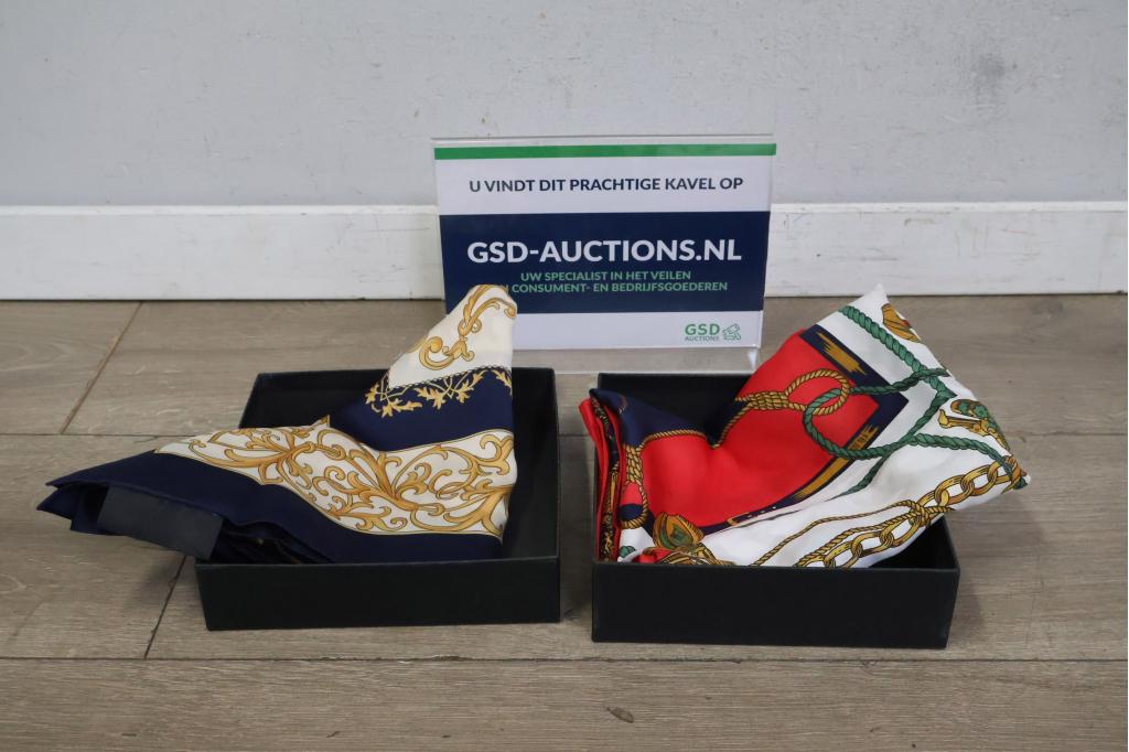 Set van 2 Franse Zijden Sjaals, Kleding | Dames, Mutsen, Sjaals en Handschoenen, Ophalen of Verzenden