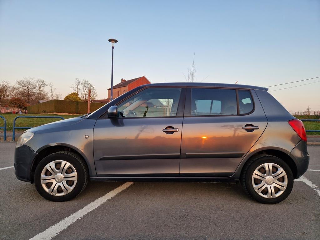 SKODA FABIA 1.4 TDI / PRÊTE A IMMATRICULER., Autos, Argent ou Gris, Achat, 4 portes, Particulier