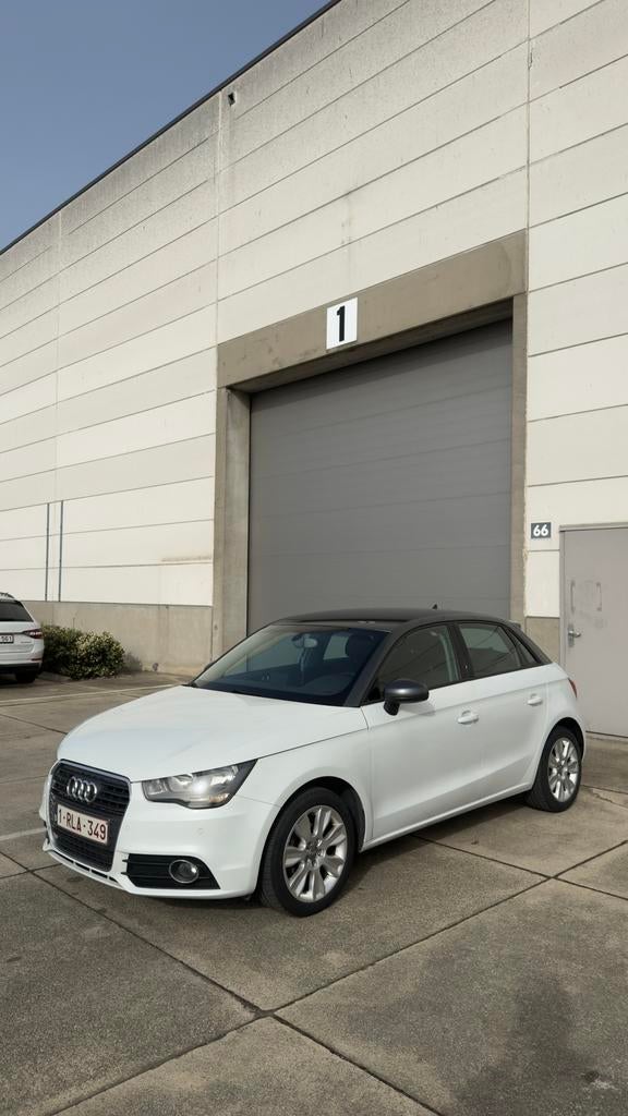 Audi A1 – 2013 – LEZ-vrij — 70.000 KM, Auto's, Audi, Bedrijf, A1, ABS, Benzine, Euro 5, 5 deurs, Handgeschakeld, Wit, Zwart, Voorwielaandrijving