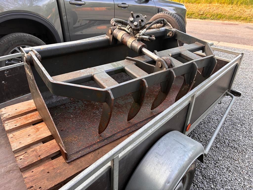 Vend bac chargeur avant 130cm, Enlèvement, Élevage, Technique d'alimentation