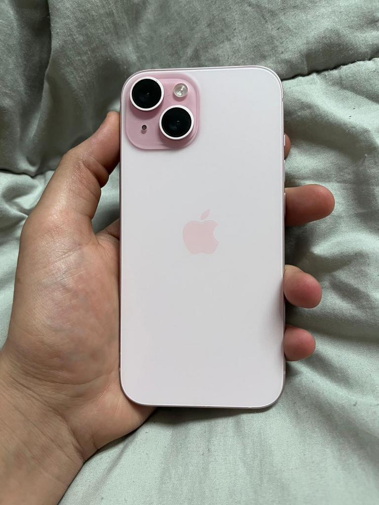 Iphone 15 rose, Télécoms, Téléphonie mobile | Housses, Coques & Façades | Apple iPhone, Enlèvement ou Envoi, Comme neuf, IPhone 15