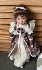 une poupée de collection vintage 42cm Quelle, Envoi, Utilisé, Poupée